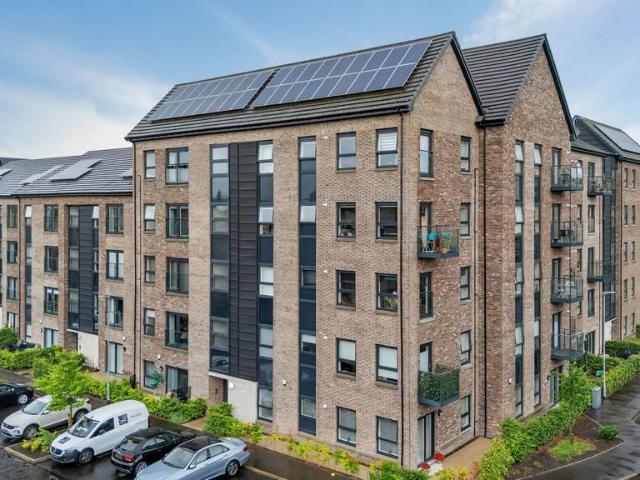 Flat for sale in Wellmeadow, Pollokshaws