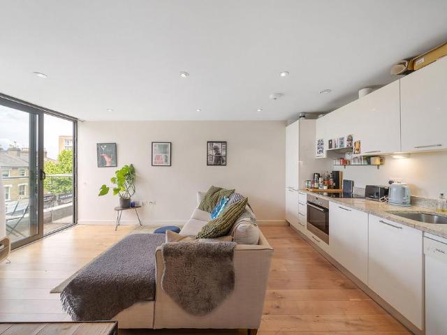 Flat for sale in Shepherd's Bush, Isle Of Man