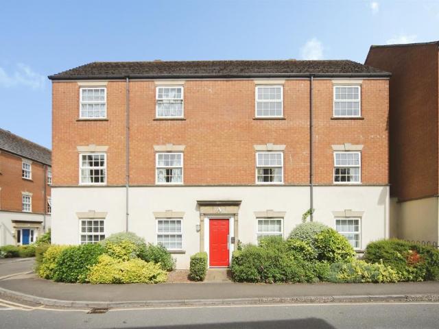 Flat for sale in Firepool, Rumwell