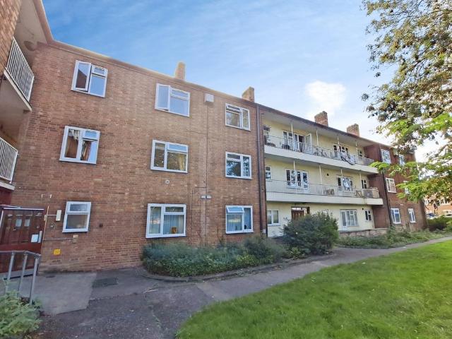 Flat for sale in Nuneaton, Nuneaton and Bedworth