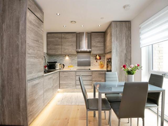 Flat for sale in North Watford