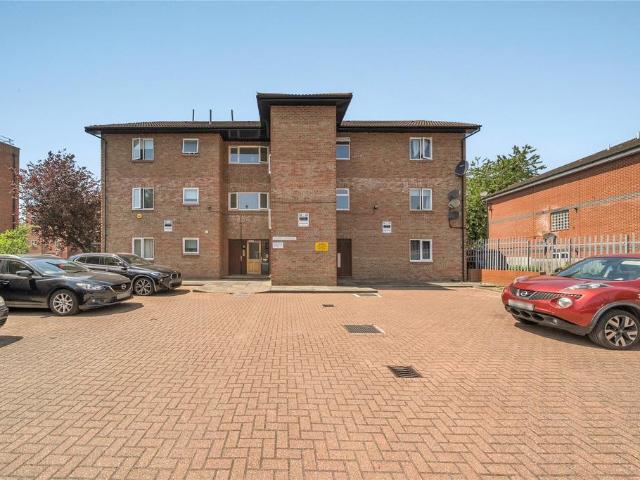 Flat for sale in London Borough of Lewisham, Greater London