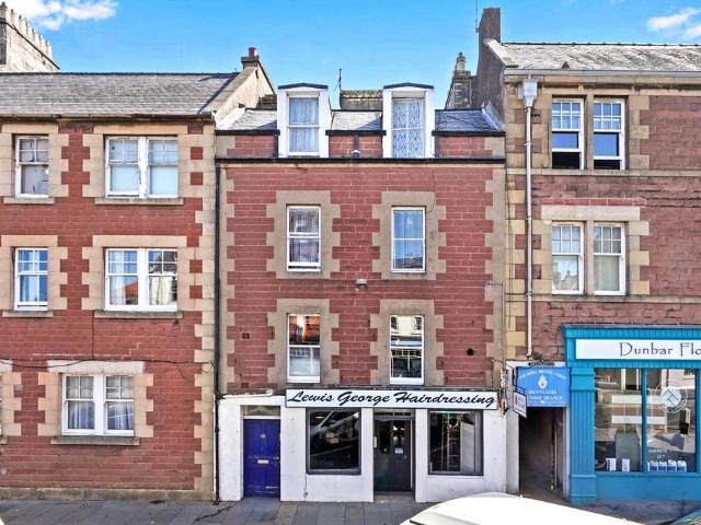 Flat for sale in Dunbar, Scotland