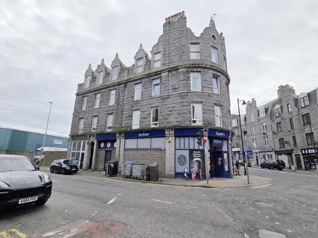 Flat for sale in Ballindoch, Scotland
