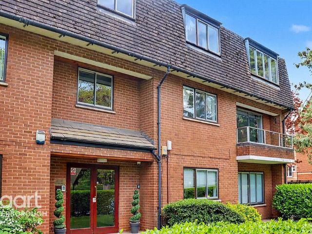 Flat for sale in Peterborough