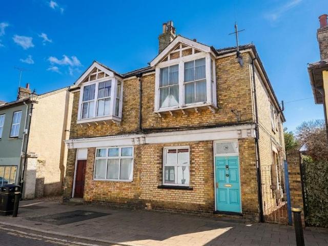 Flat for sale in Barway, Cambridgeshire