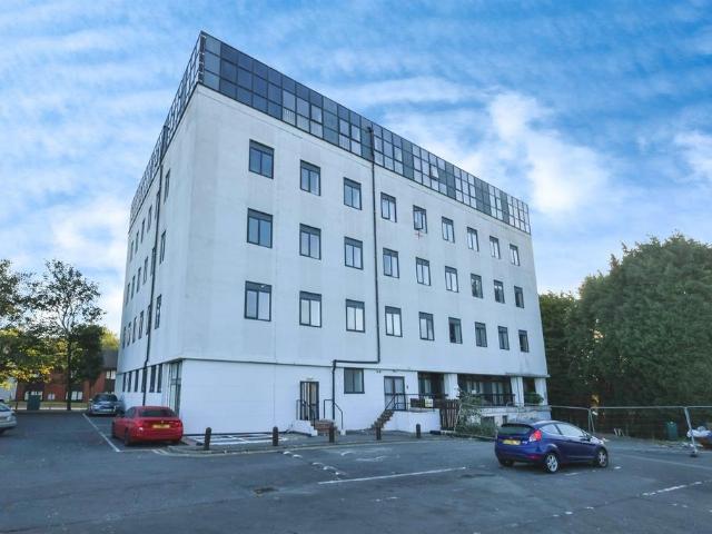 Flat for sale in Woodside, Brierley Hill