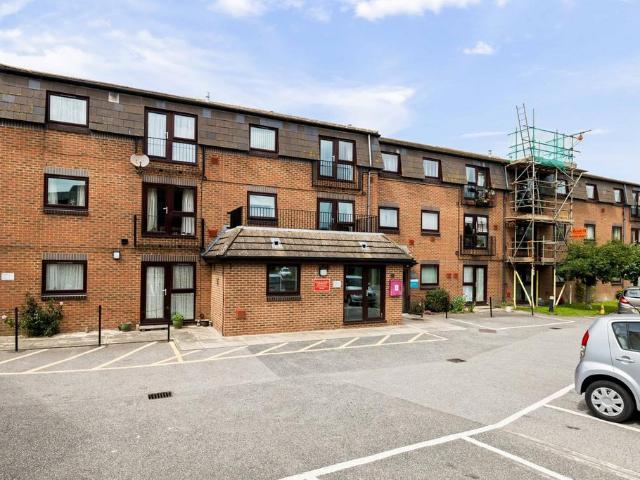 Flat for sale in Tower Hamlets, Ash