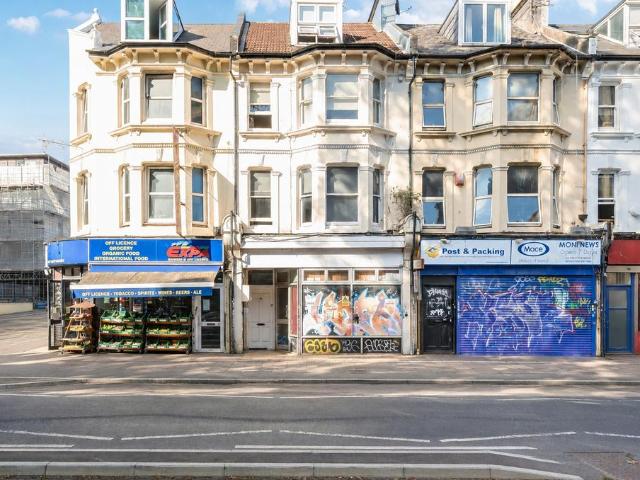 Flat for sale in Round Hill, Brighton & Hove