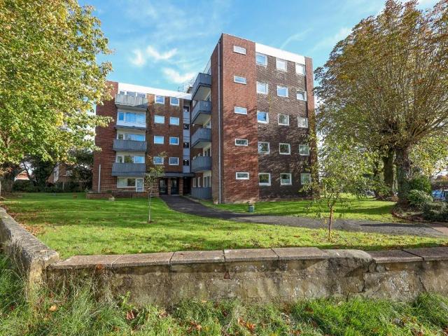 Flat for sale in World's End, Perryfields