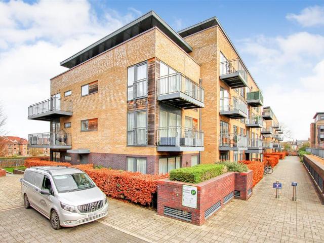 Flat for sale in Arbury, Cambridgeshire