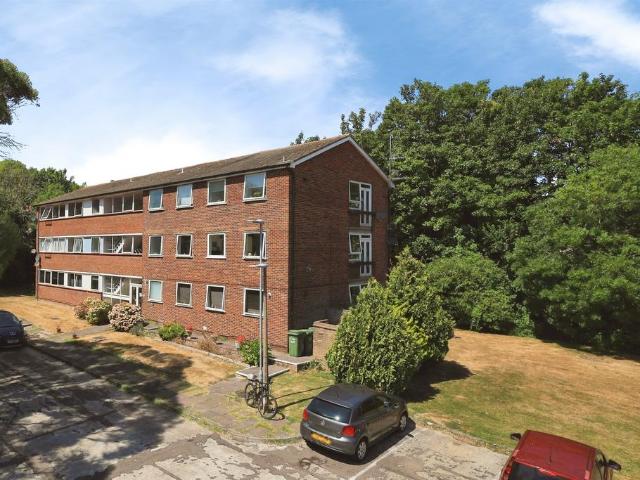 Flat for sale in Ratton, Eastbourne