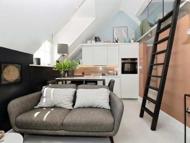 Flat for sale in Lower Green Esher, Blackhills