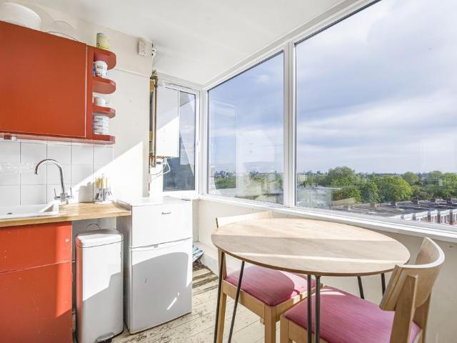 Flat for sale in Archway, Greater London