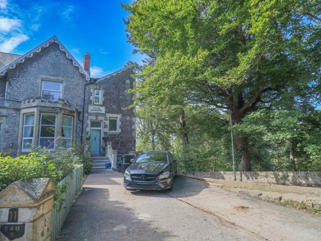 Flat for sale in Weston-super-mare, North Somerset