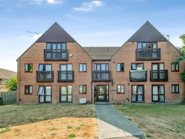 Flat for sale in Northgate, Glynde