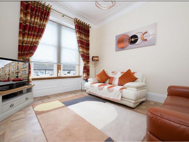 Flat for sale in Greenock, Scotland