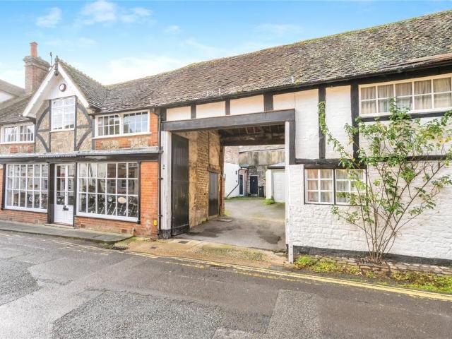 Flat for sale in Littlecote, West Sussex