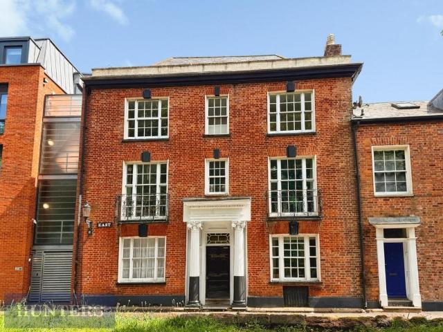 Flat for sale in Watergate, Devon