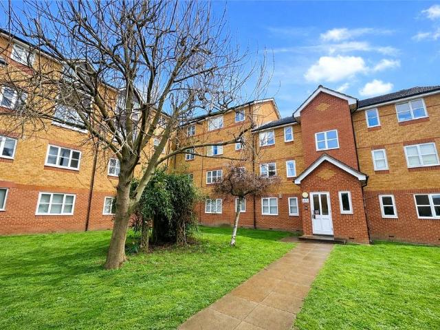 Flat for sale in London Borough of Lewisham, Deptford