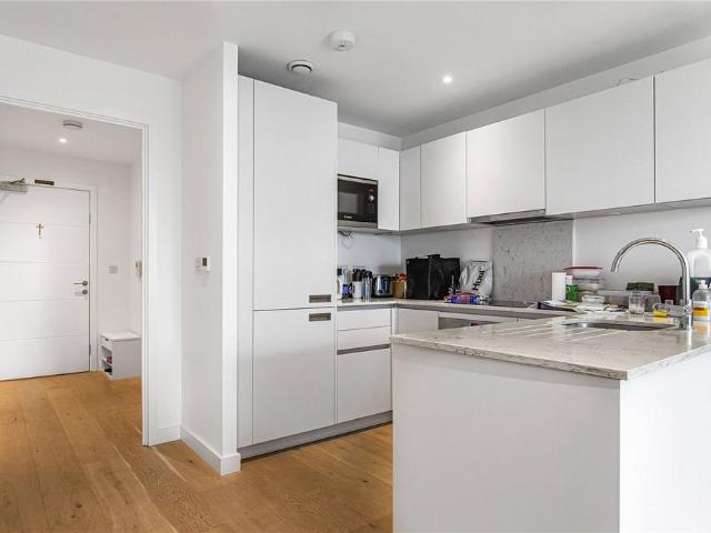 Flat for sale in Barnsbury, Greater London