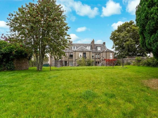 Flat for sale in Bannockburn, Scotland