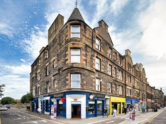 Flat for sale in Pilrig, Scotland