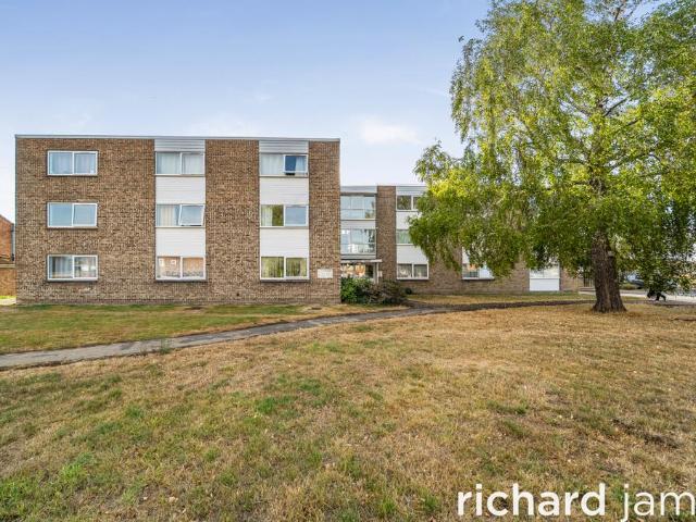 Flat for sale in Vastern, Wiltshire