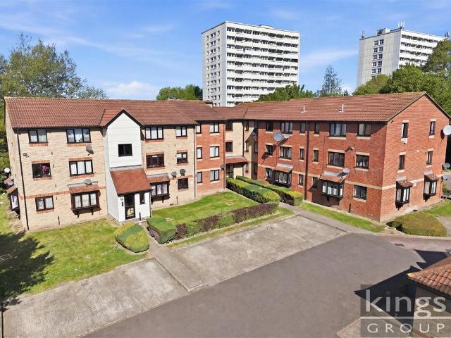 Flat for sale in Carterhatch, Greater London