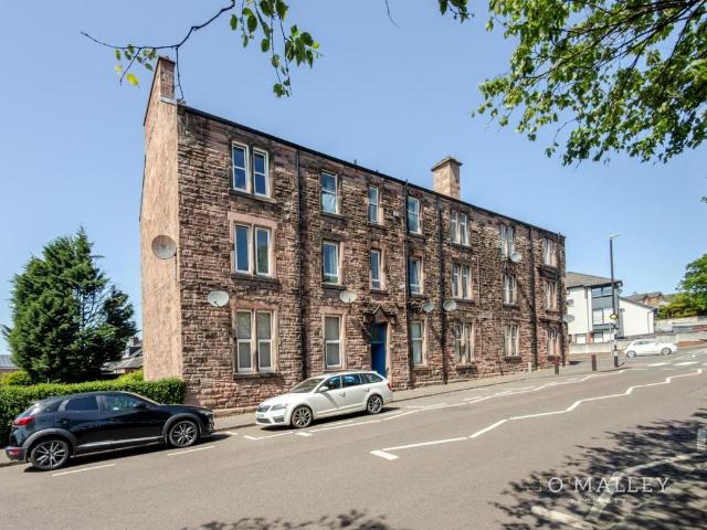 Flat for sale in Alloa, Scotland
