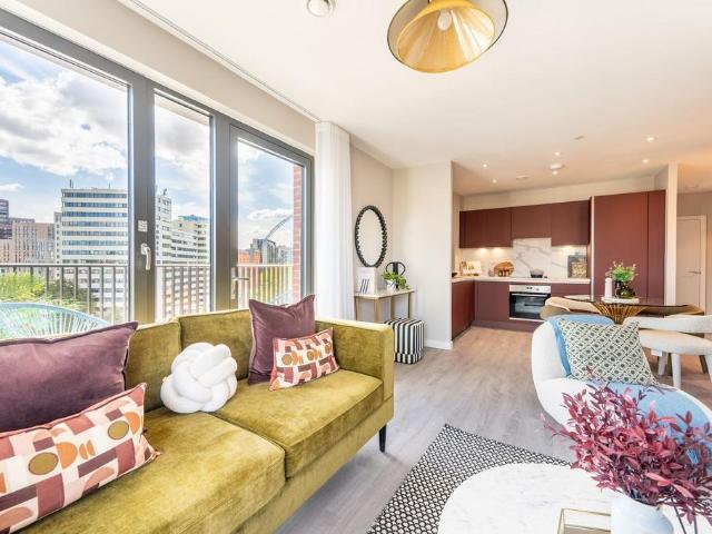 Flat for sale in Preston, Greater London
