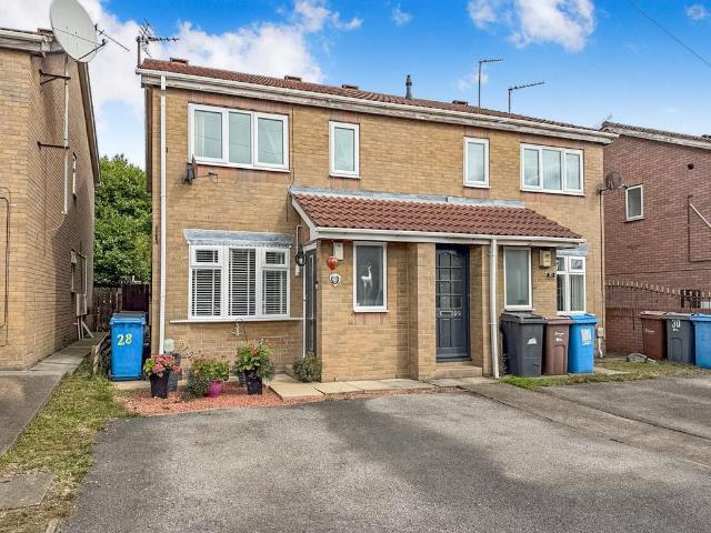 Flat for sale in Drypool, Hull