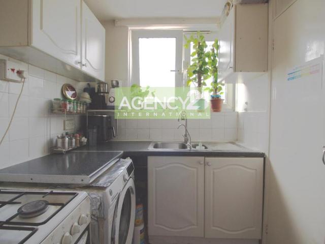 Flat for sale in Manor Park, Greater London