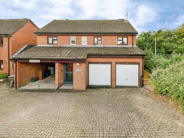 Flat for sale in Poplars, Shephall