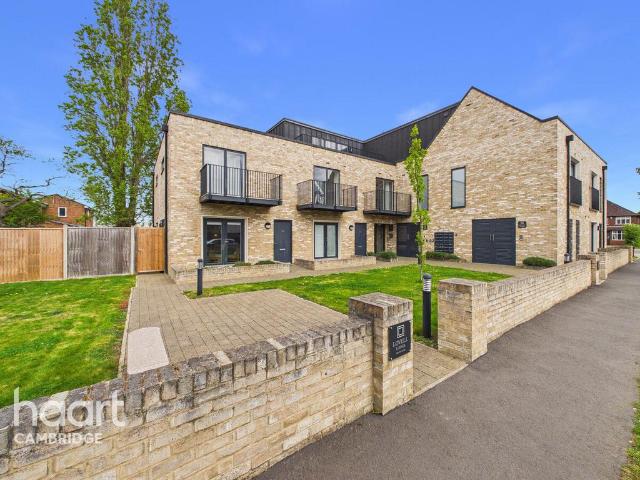 Flat for sale in Chesterton, Arbury
