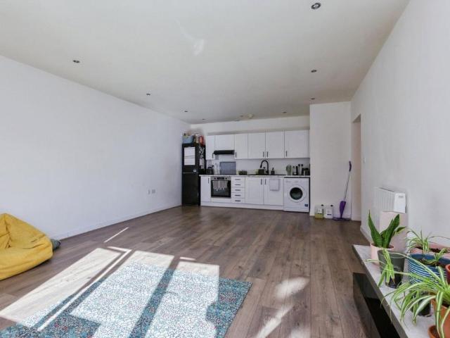 Flat for sale in St Matthew's, Leicester