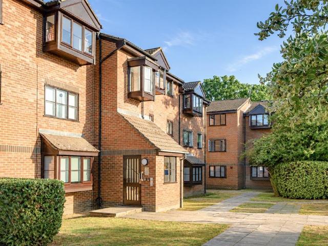 Flat for sale in Greater London