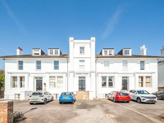 Flat for sale in Anglesey, Middlecroft