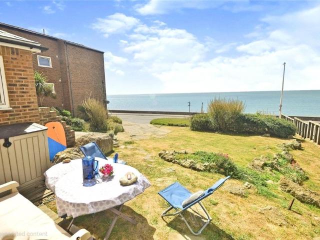 Flat for sale in Golden Valley, Folkestone