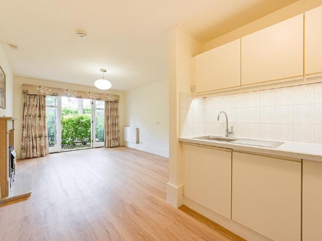 Flat for sale in Blackheath Royal Standard, Greater London