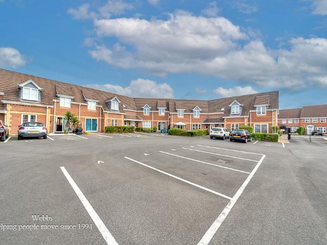 Flat for sale in Walmley, Sutton Coldfield