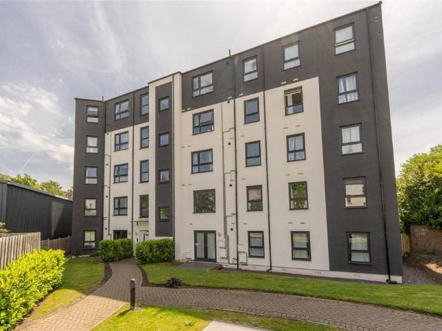 Flat for sale in Meadowbank, Scotland