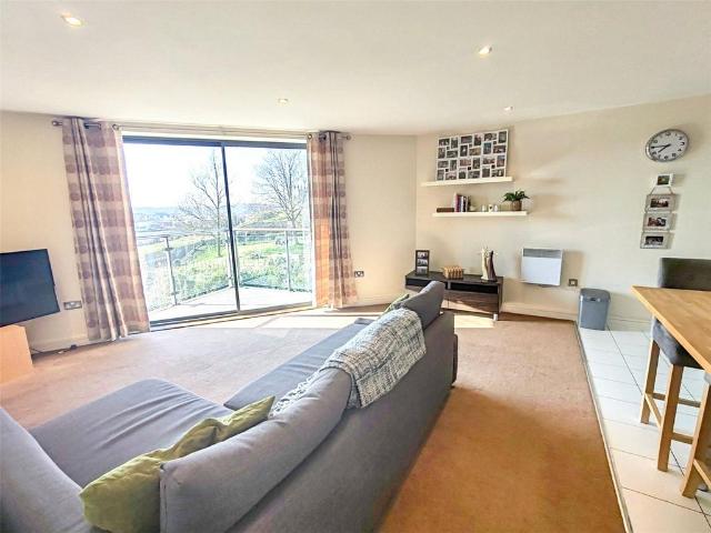 Flat for sale in Chatham