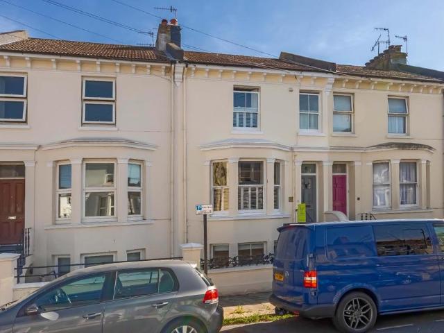 Flat for sale in Aldrington