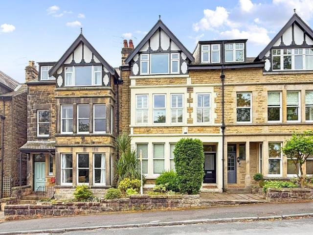 Flat for sale in Harlow, Harrogate
