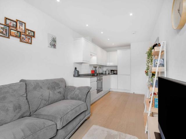 Flat for sale in Navestock Side, Essex