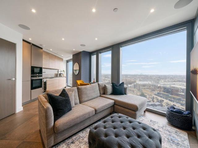 Flat for sale in Islington, Greater London