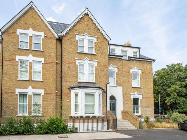 Flat for sale in Greater London