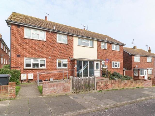 Flat for sale in Acol, Kent