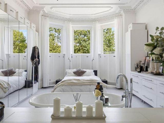 Flat for sale in Broadwater Down, Sandown Park